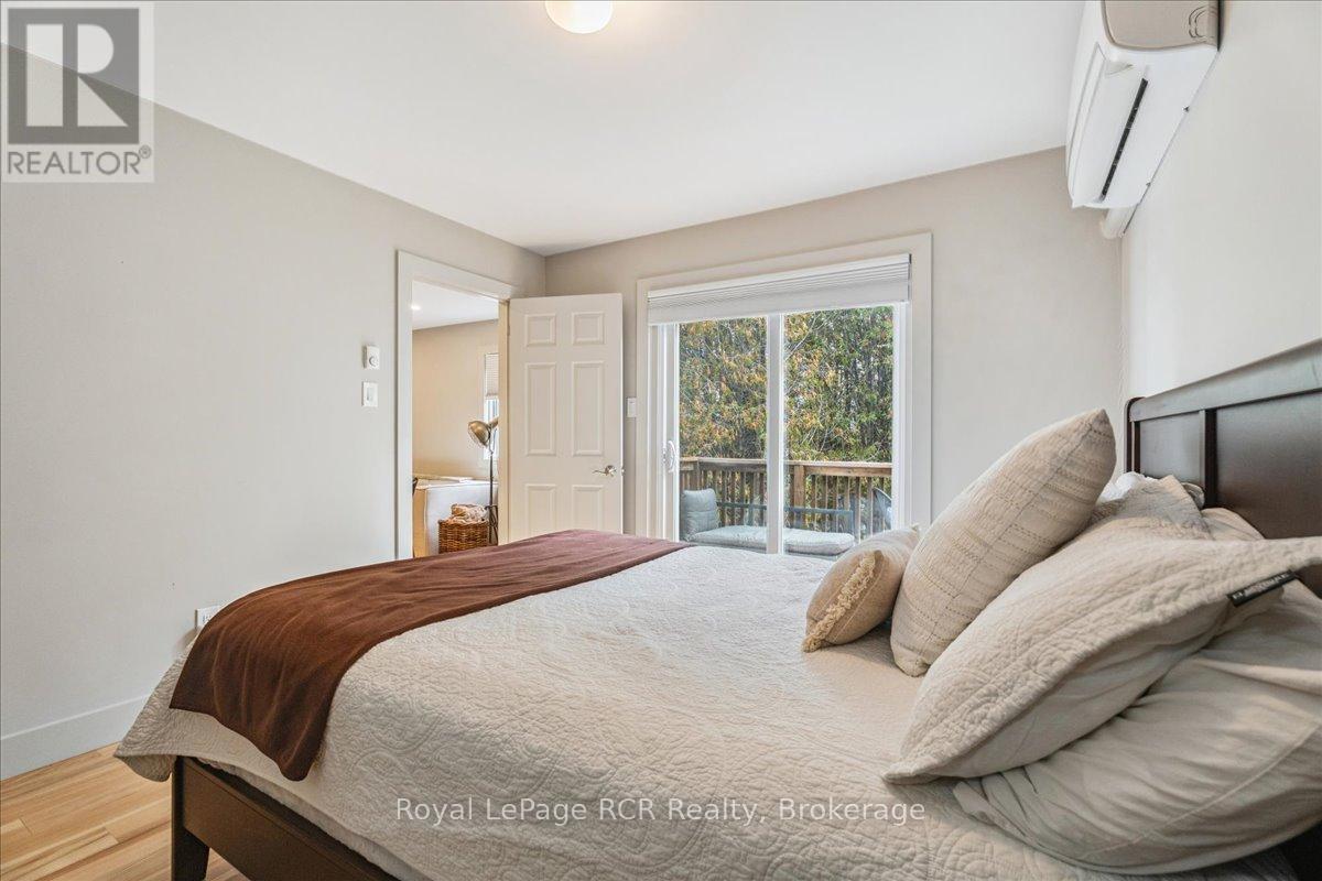 17 - 15 Dawson Drive, Collingwood, ON - Indoor Photo Showing Bedroom