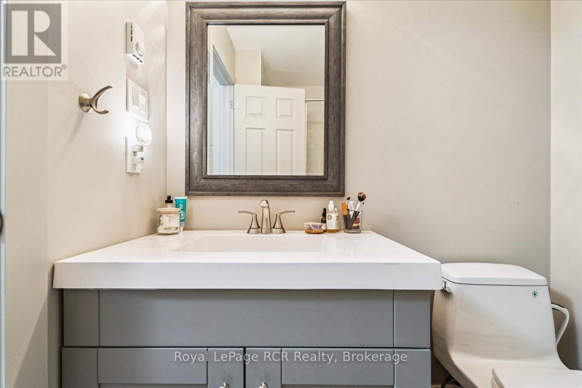 17 - 15 Dawson Drive, Collingwood, ON - Indoor Photo Showing Bathroom