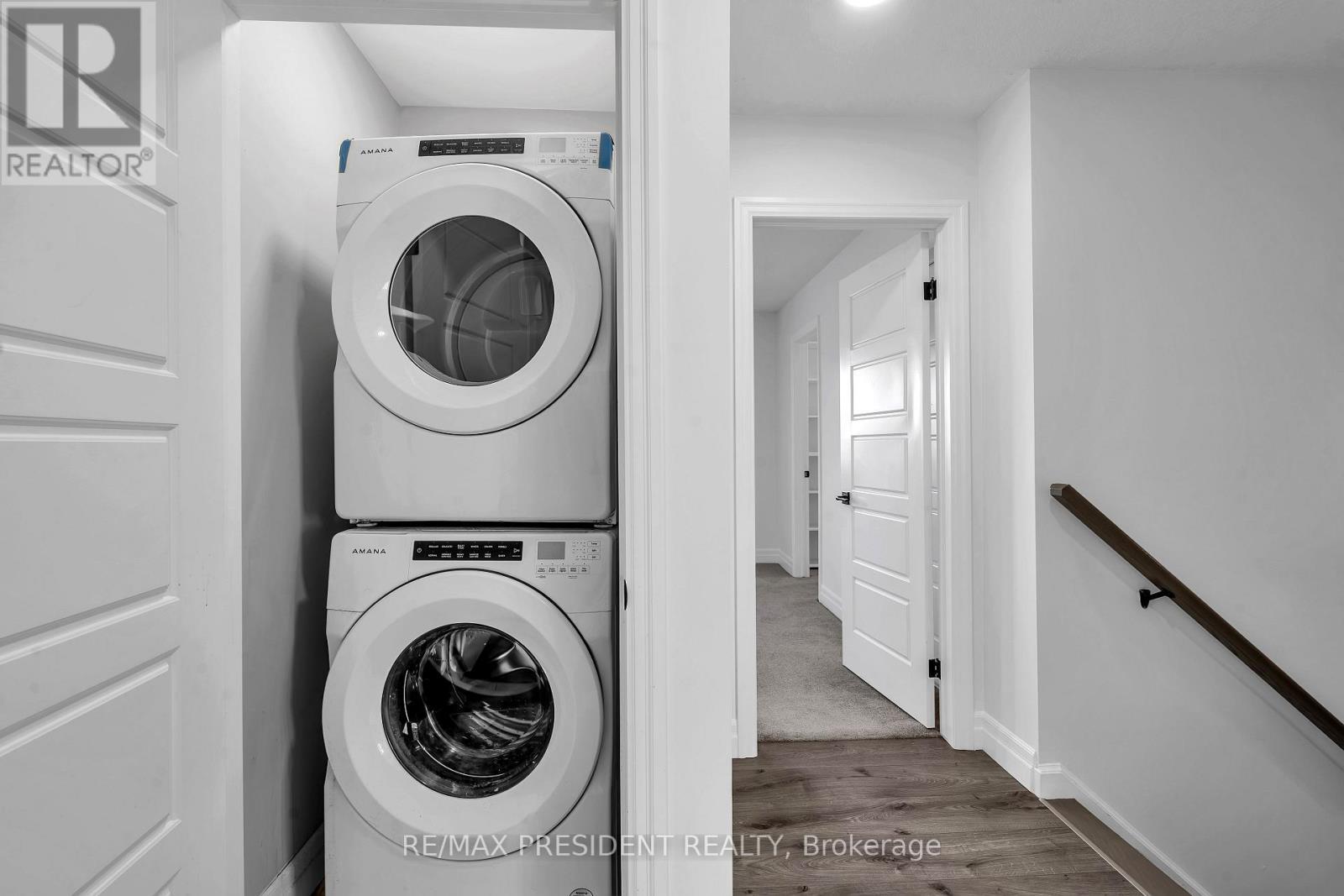 Landry Room - Second floor - 133 Marconi Court, London East, ON - Indoor Photo Showing Laundry Room