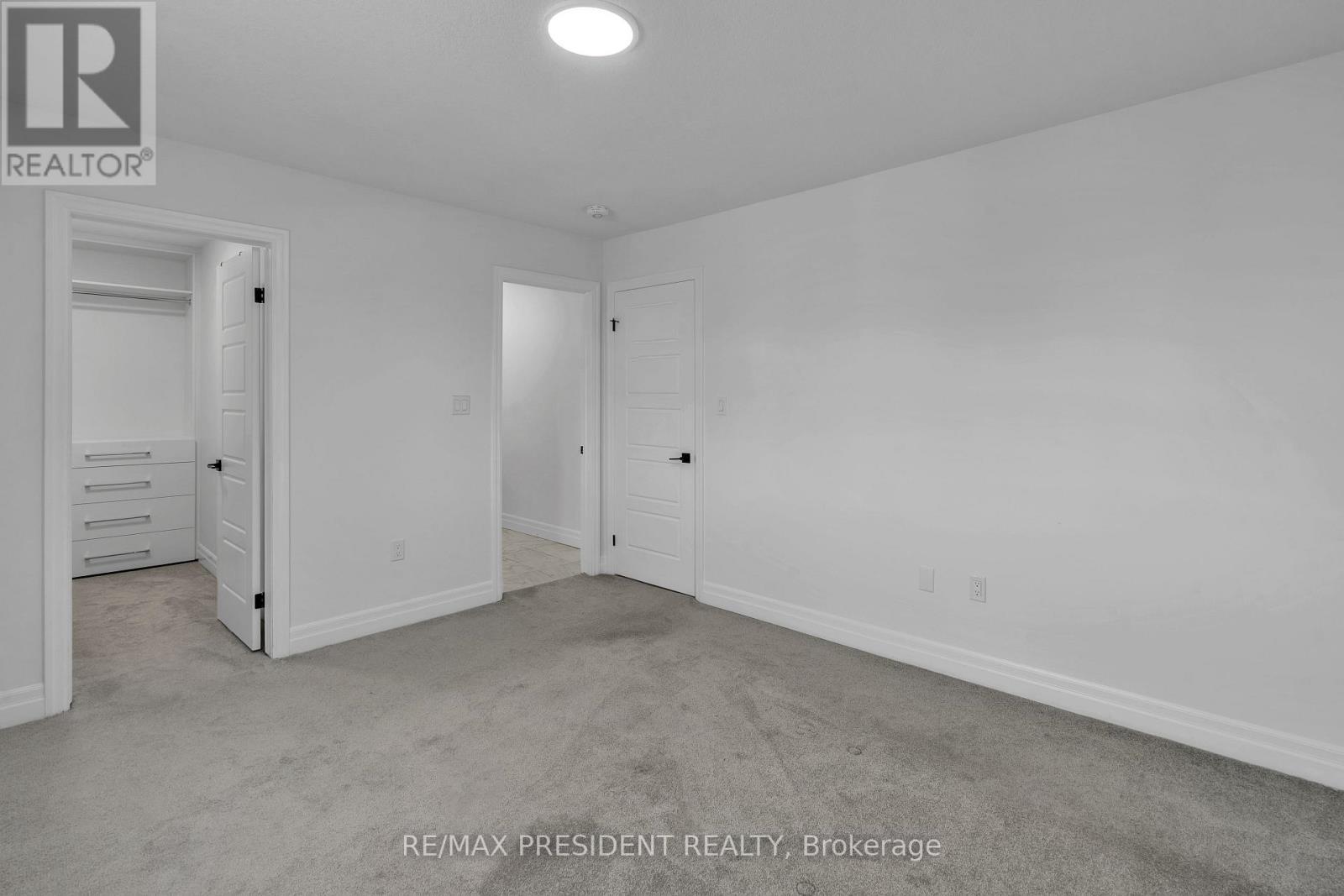 Primary Bedroom - 133 Marconi Court, London East, ON - Indoor Photo Showing Other Room