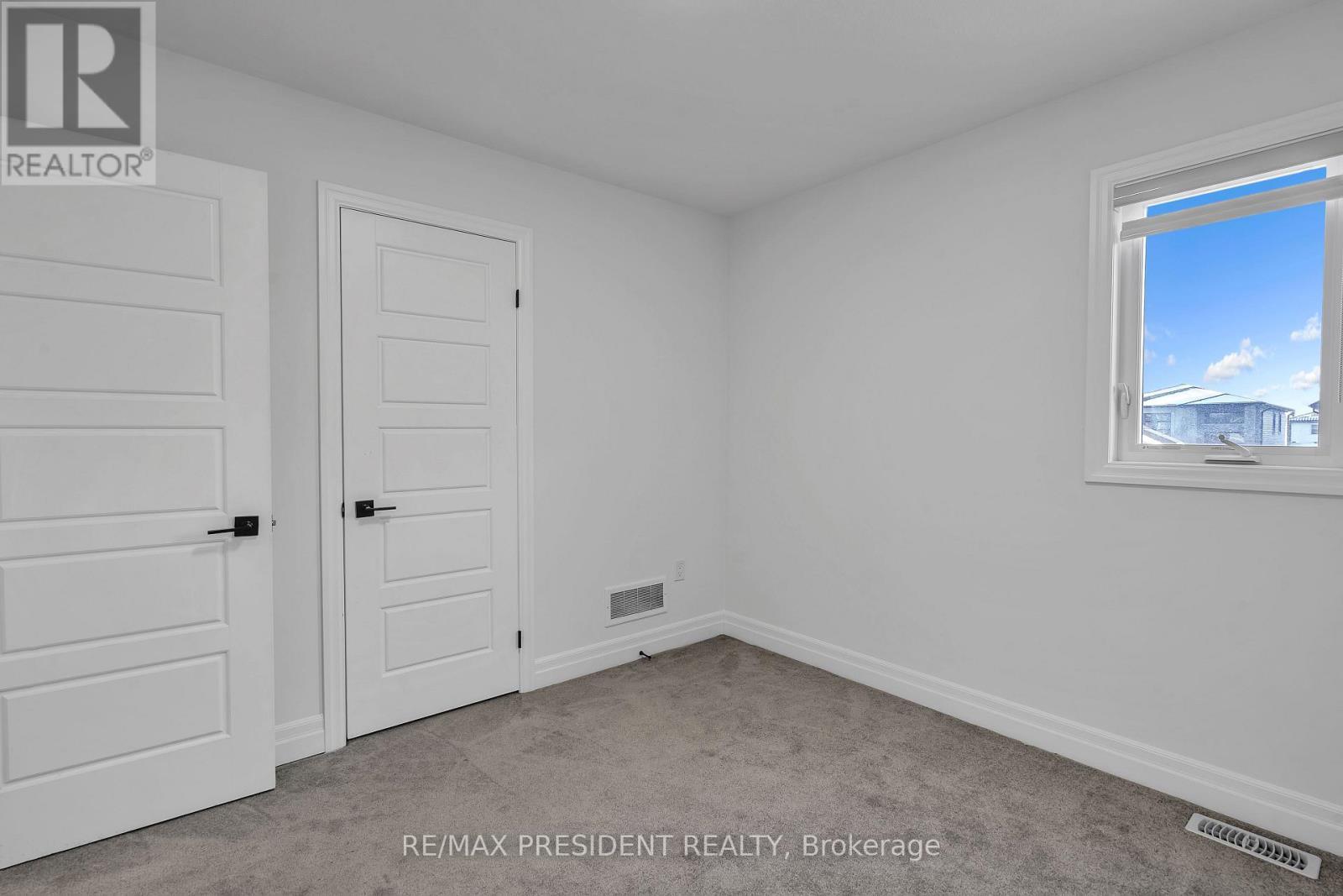 Third Bedroom - 133 Marconi Court, London East, ON - Indoor Photo Showing Other Room