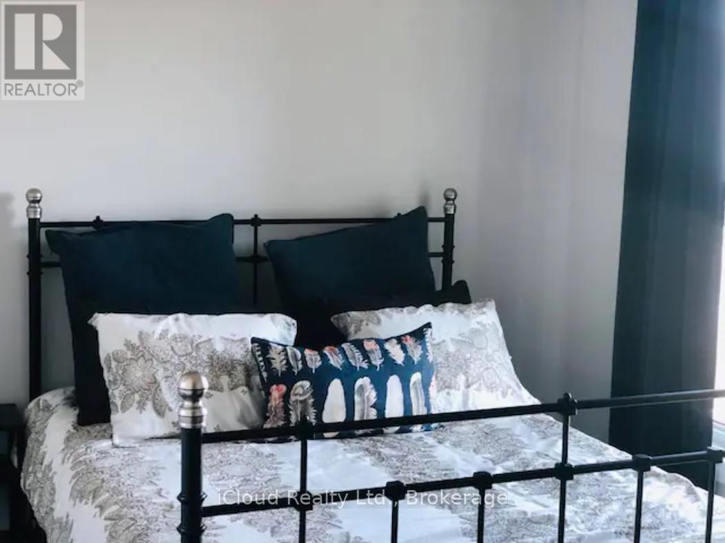 633 - 128 Grovewood Common, Oakville, ON - Indoor Photo Showing Bedroom