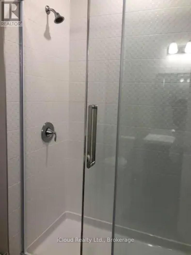 633 - 128 Grovewood Common, Oakville, ON - Indoor Photo Showing Bathroom