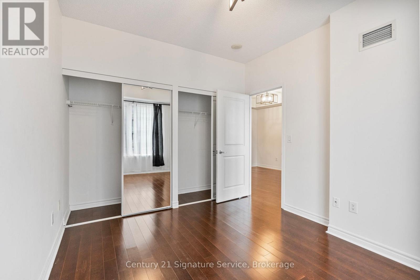 2001 - 385 Prince Of Wales Drive, Mississauga, ON - Indoor Photo Showing Other Room