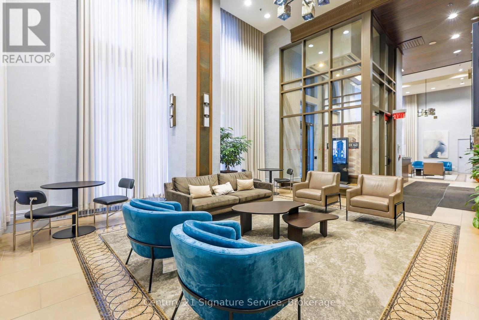 2001 - 385 Prince Of Wales Drive, Mississauga, ON - Indoor Photo Showing Other Room