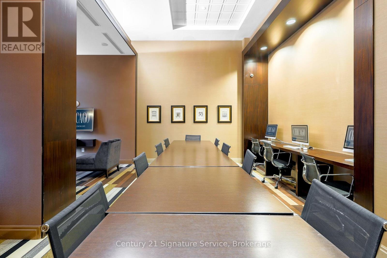 2001 - 385 Prince Of Wales Drive, Mississauga, ON - Indoor