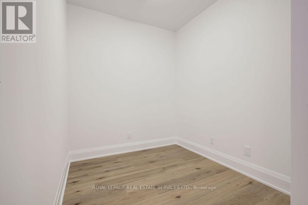 2009 - 3079 Trafalgar Road, Oakville, ON - Indoor Photo Showing Other Room