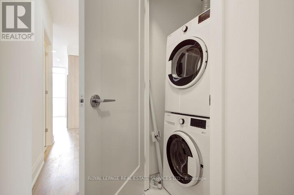 2009 - 3079 Trafalgar Road, Oakville, ON - Indoor Photo Showing Laundry Room