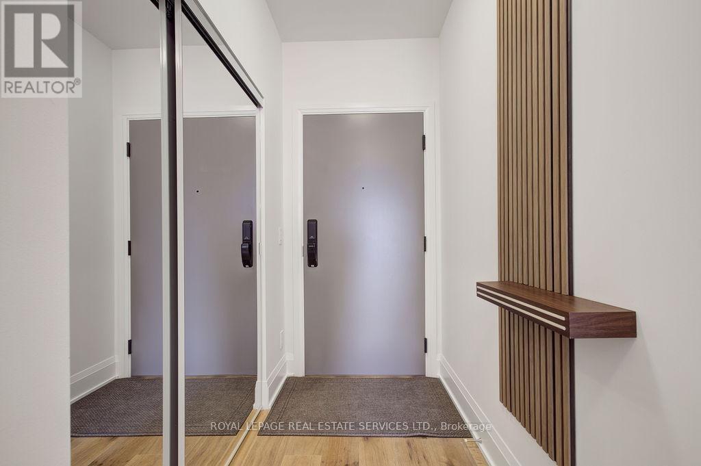 2009 - 3079 Trafalgar Road, Oakville, ON - Indoor Photo Showing Other Room