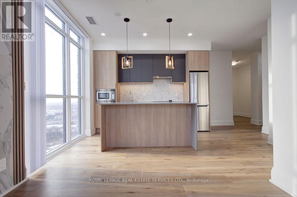 2009 - 3079 Trafalgar Road, Oakville, ON - Indoor Photo Showing Kitchen