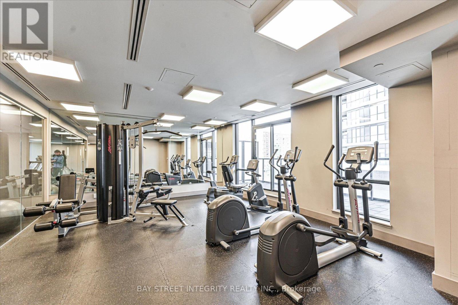 2719 - 35 Watergarden Drive, Mississauga, ON - Indoor Photo Showing Gym Room
