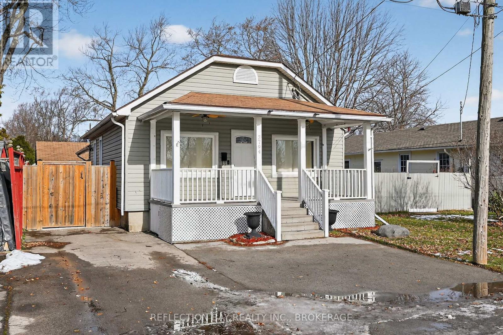 Welcome to 3794 Mathewson Ave, Crystal Beach - 3794 Mathewson Avenue, Fort Erie (Crystal Beach), ON - Outdoor With Deck Patio Veranda