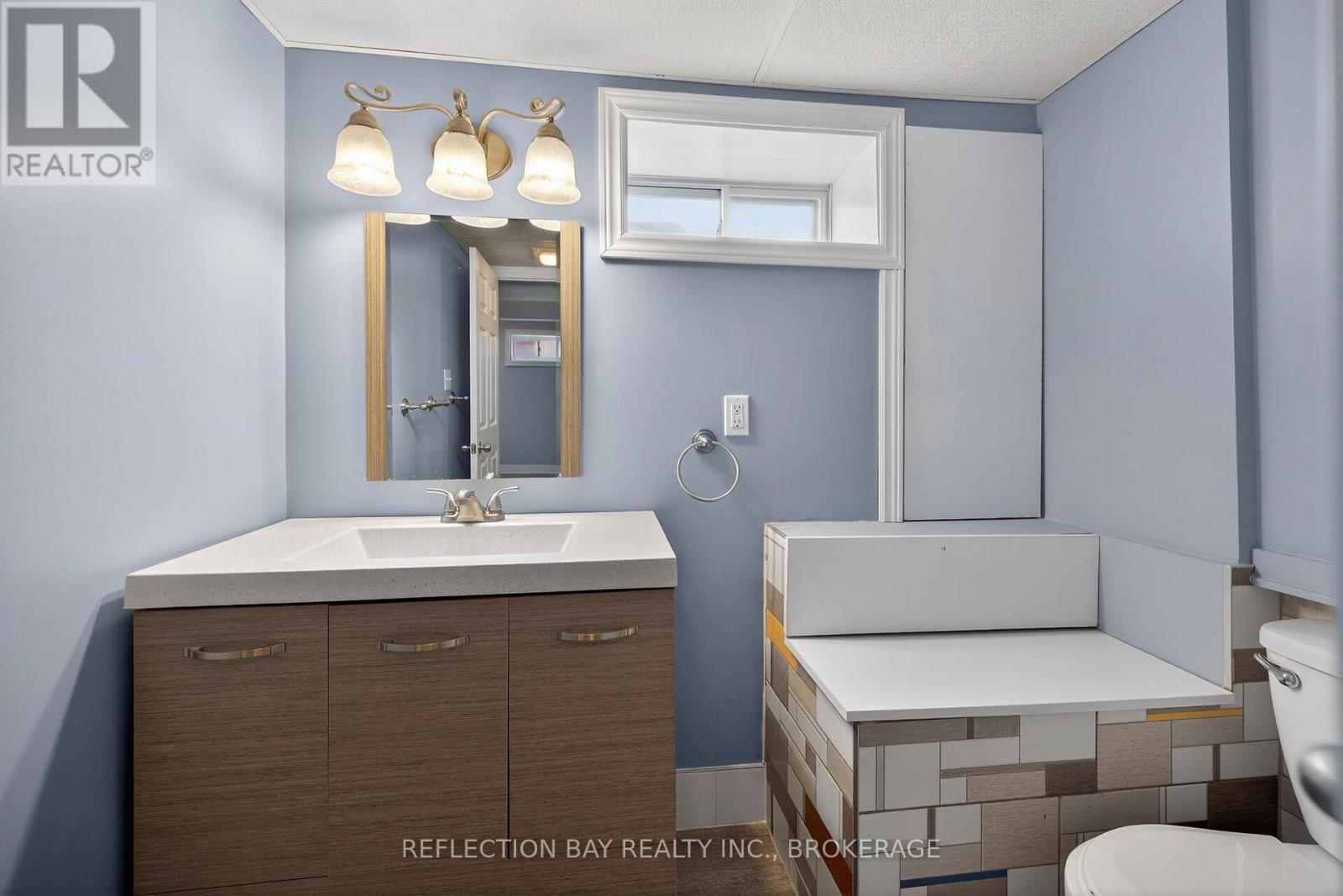 3794 Mathewson Avenue, Fort Erie (Crystal Beach), ON - Indoor Photo Showing Bathroom