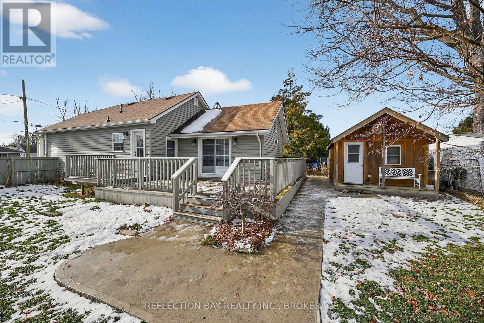 3794 Mathewson Avenue, Fort Erie (Crystal Beach), ON - Outdoor With Deck Patio Veranda