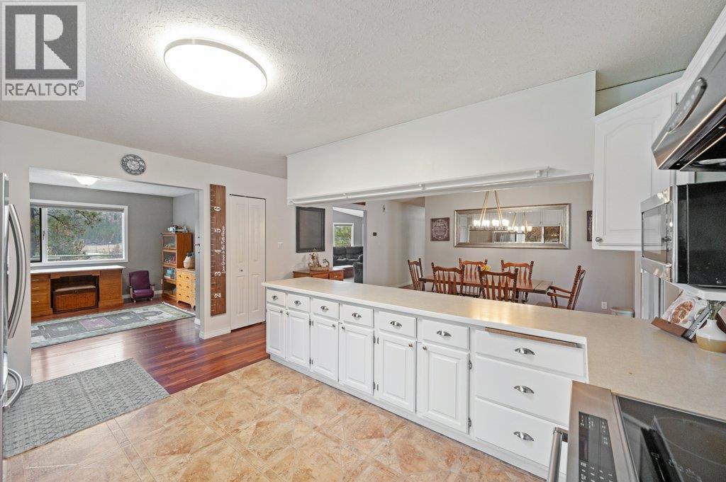 459 Johnson Crescent, Oliver, BC