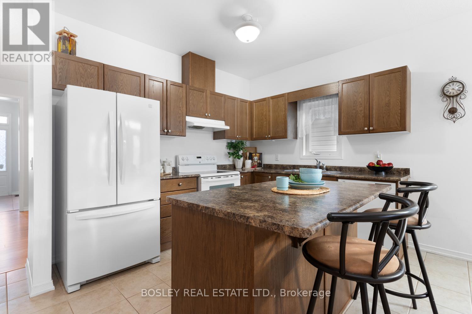 673 Prince Of Wales Drive, Cobourg, ON - Indoor Photo Showing Kitchen