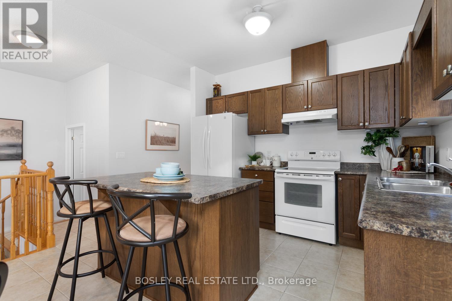 673 Prince Of Wales Drive, Cobourg, ON - Indoor Photo Showing Kitchen With Double Sink