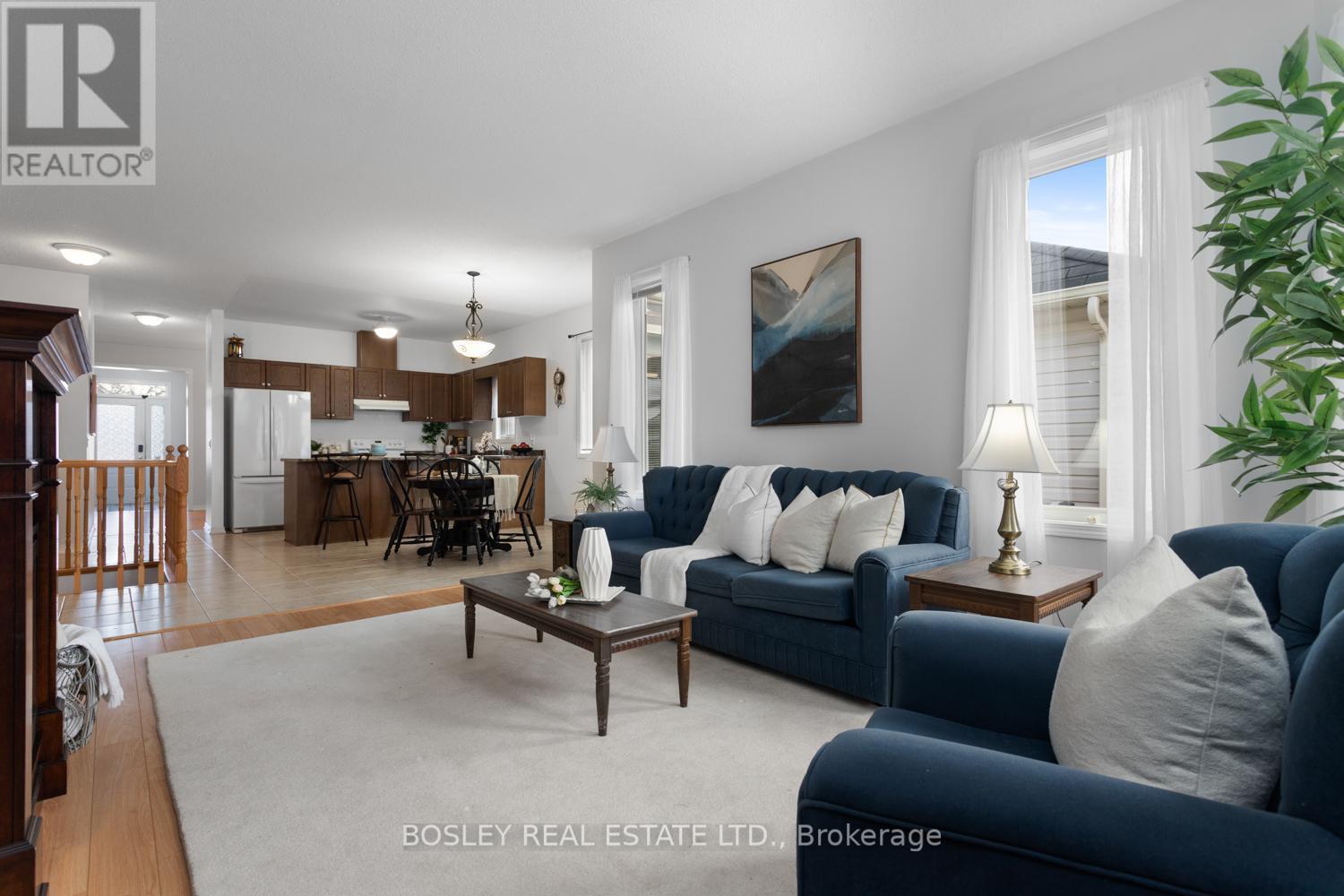 673 Prince Of Wales Drive, Cobourg, ON - Indoor Photo Showing Living Room