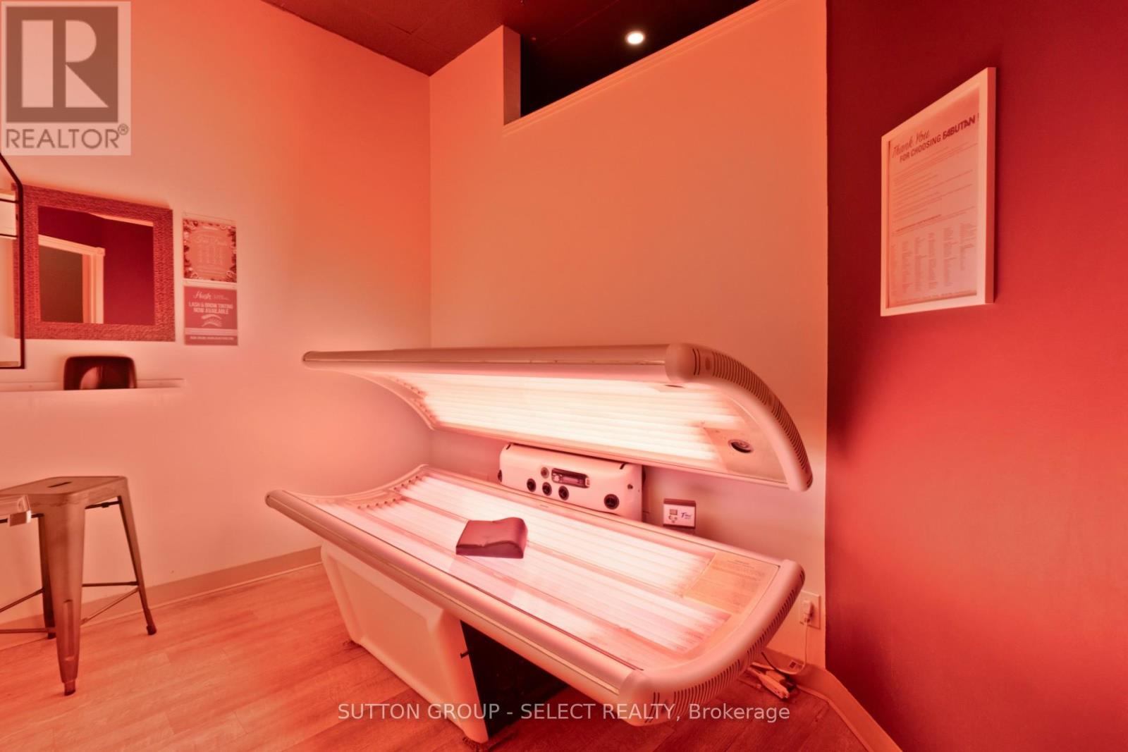 red light bed - 6 - 509 Commissioners Road W, London South (South N), ON