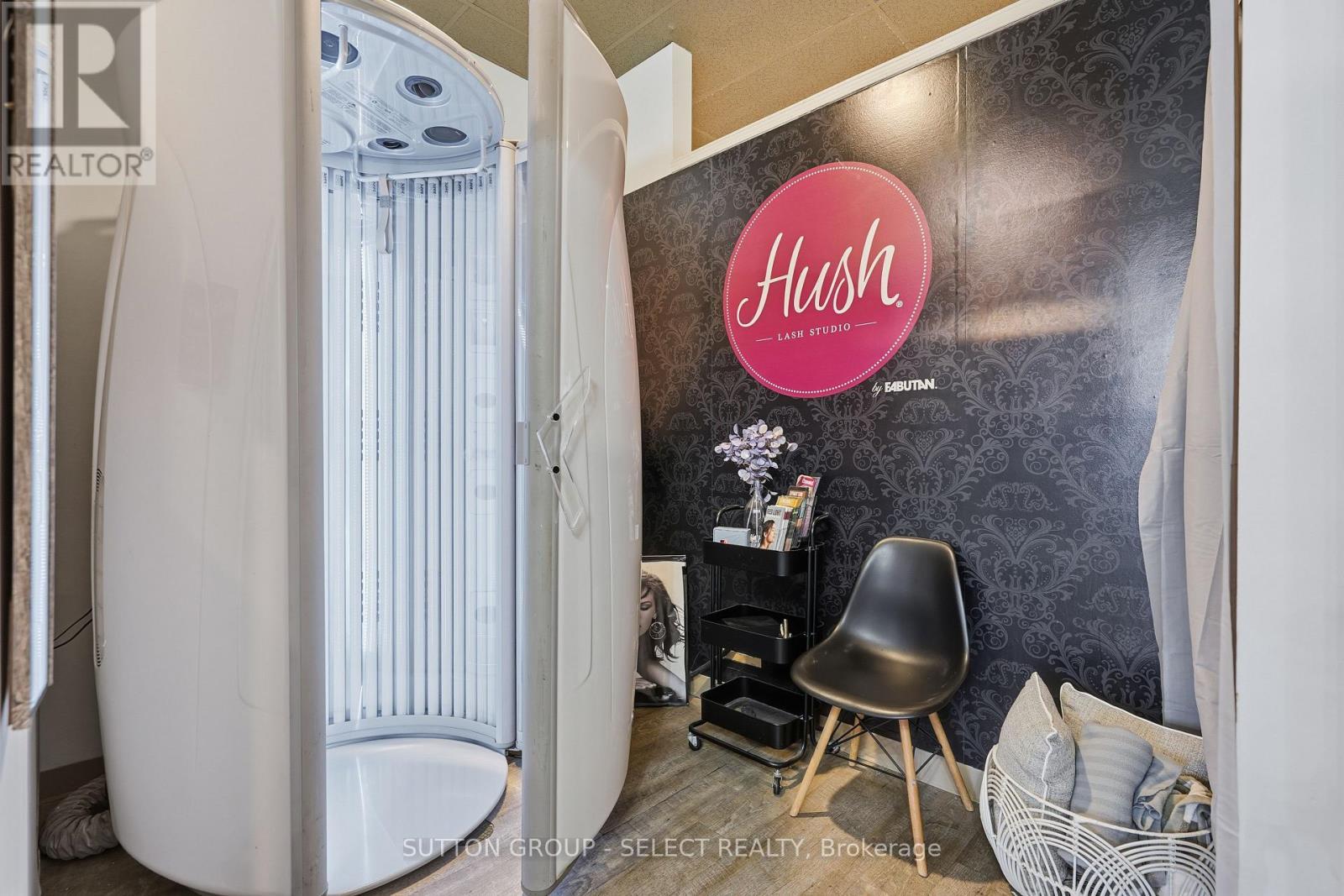 Brand new stand up tanning bed - 6 - 509 Commissioners Road W, London South (South N), ON