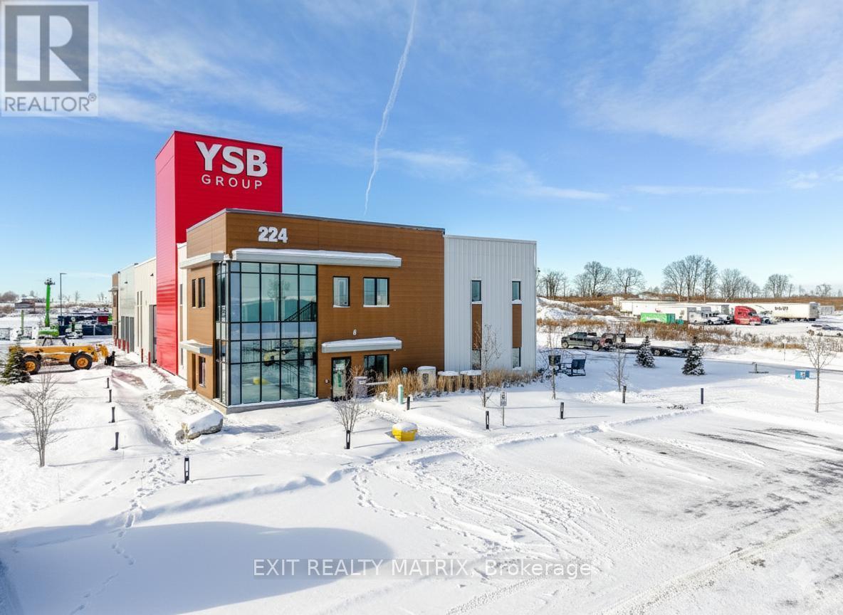 224 Robot Street, Russell, ON