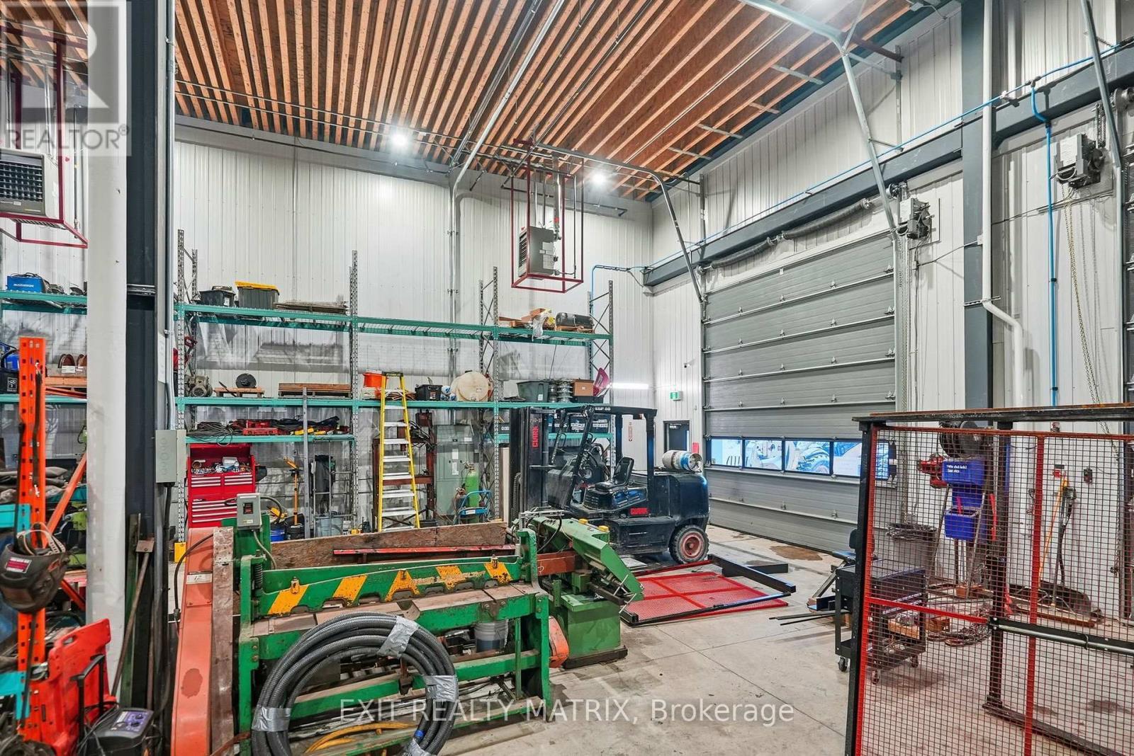 224 Robot Street, Russell, ON