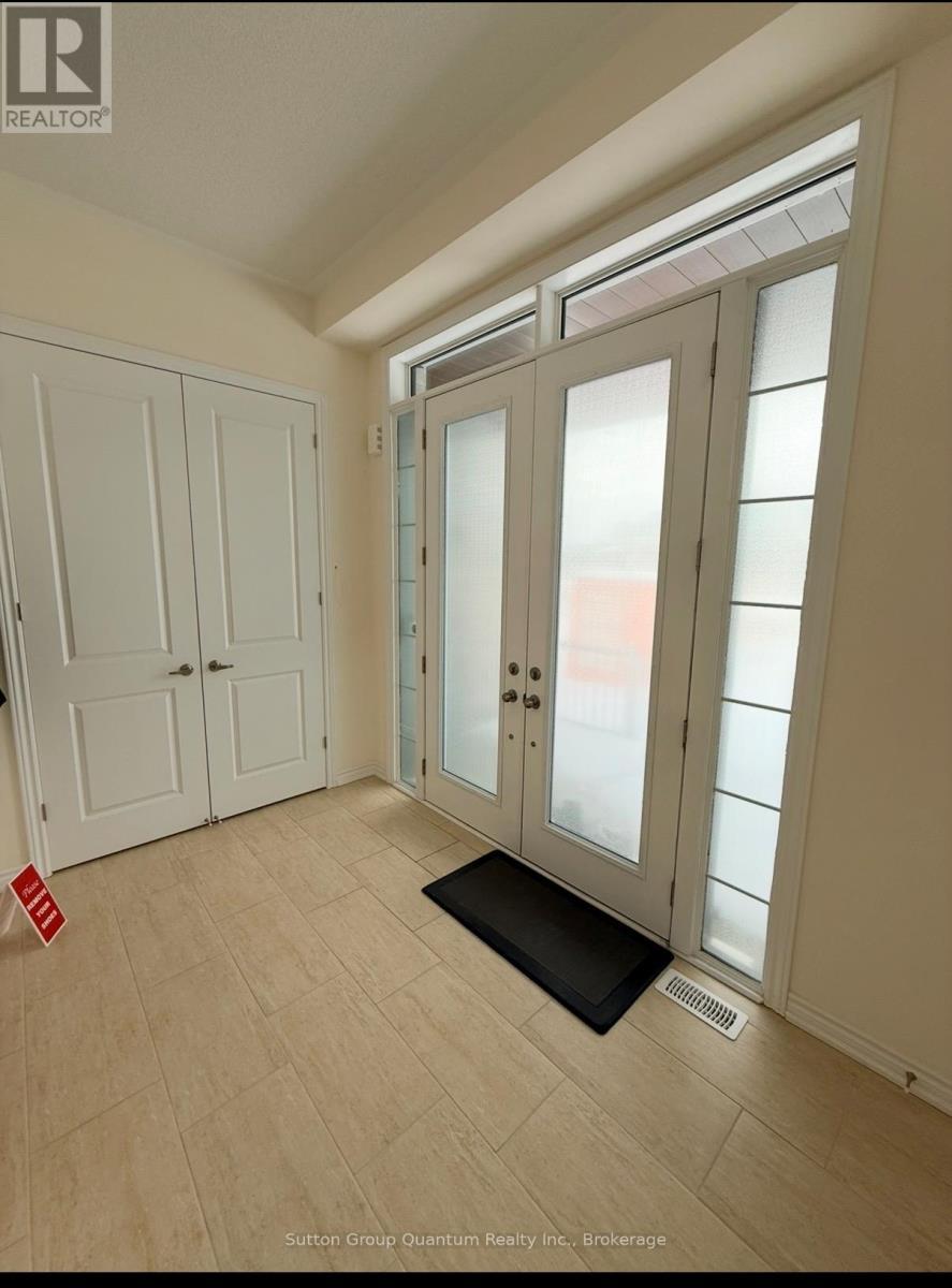 174 Rosanne Circle, Wasaga Beach, ON - Indoor Photo Showing Other Room