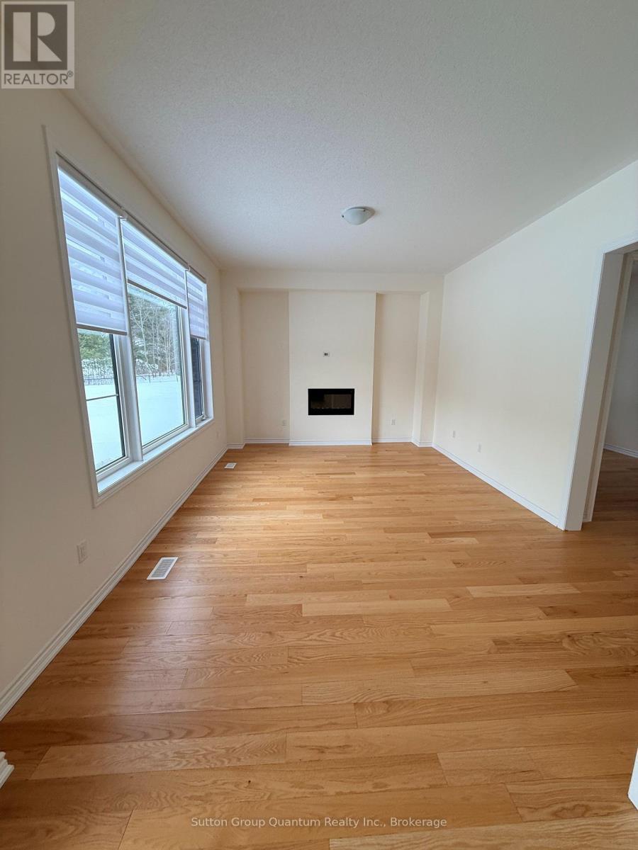 174 Rosanne Circle, Wasaga Beach, ON - Indoor Photo Showing Other Room