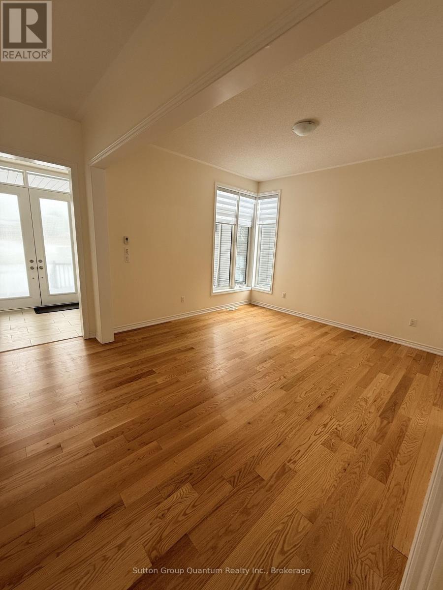 174 Rosanne Circle, Wasaga Beach, ON - Indoor Photo Showing Other Room