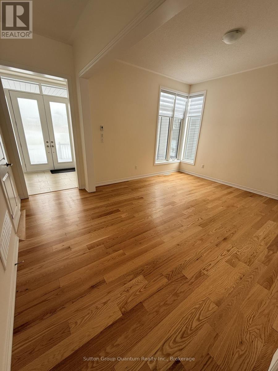 174 Rosanne Circle, Wasaga Beach, ON - Indoor Photo Showing Other Room