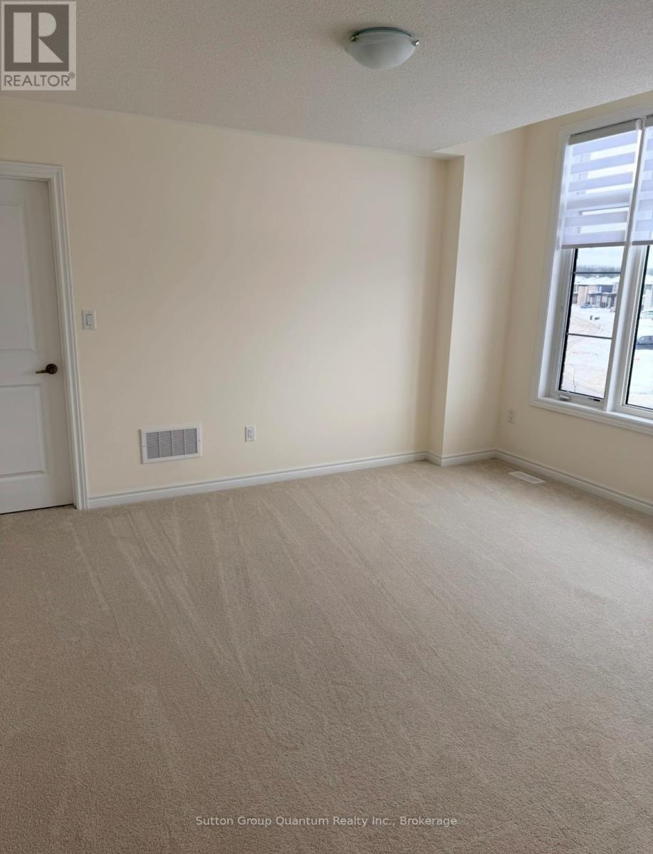 174 Rosanne Circle, Wasaga Beach, ON - Indoor Photo Showing Other Room