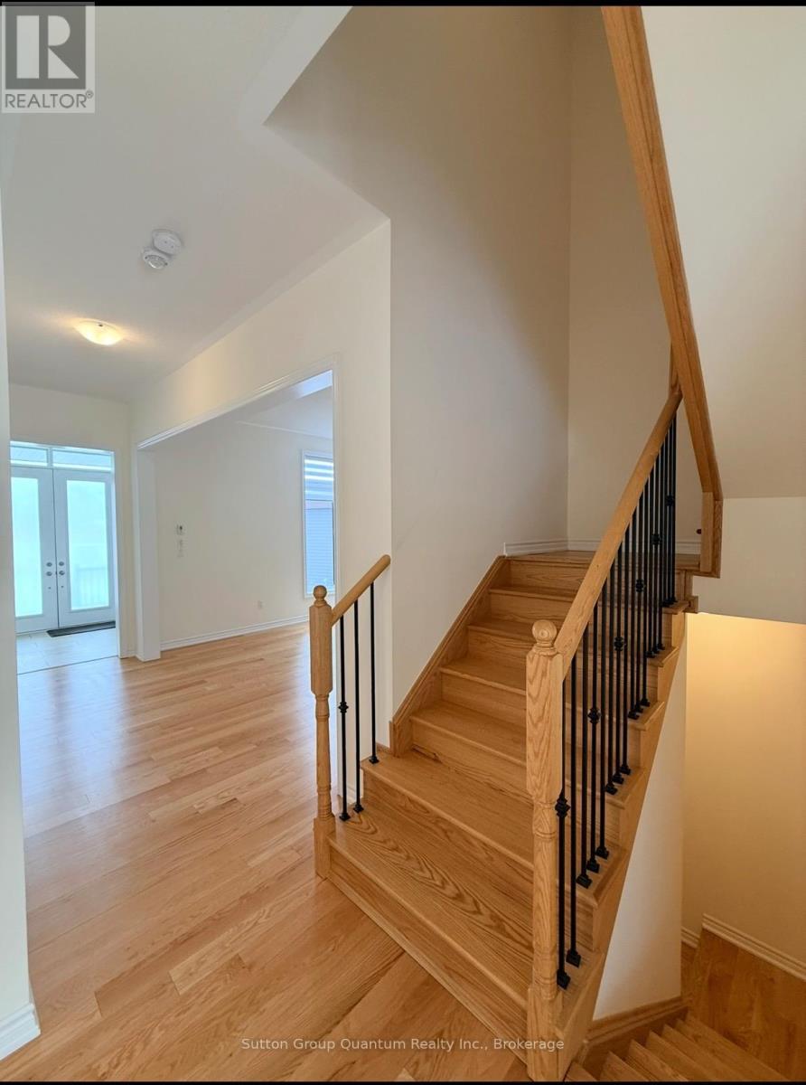 174 Rosanne Circle, Wasaga Beach, ON - Indoor Photo Showing Other Room