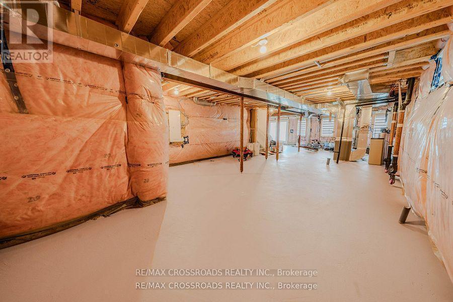 50 Carriage Shop Bend, East Gwillimbury, ON - Indoor Photo Showing Basement