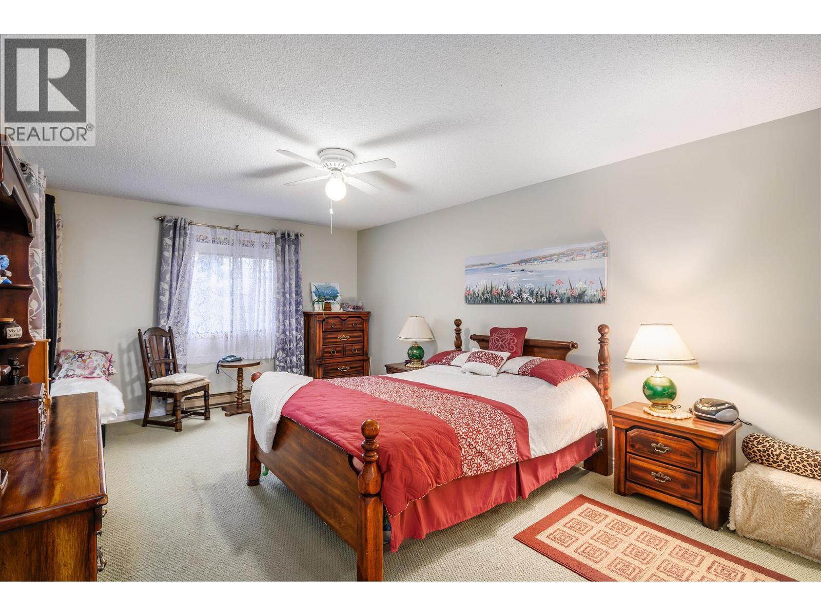 1035 Bernard Avenue Unit# 214 Lot# 29, Kelowna, BC - Indoor Photo Showing Bedroom