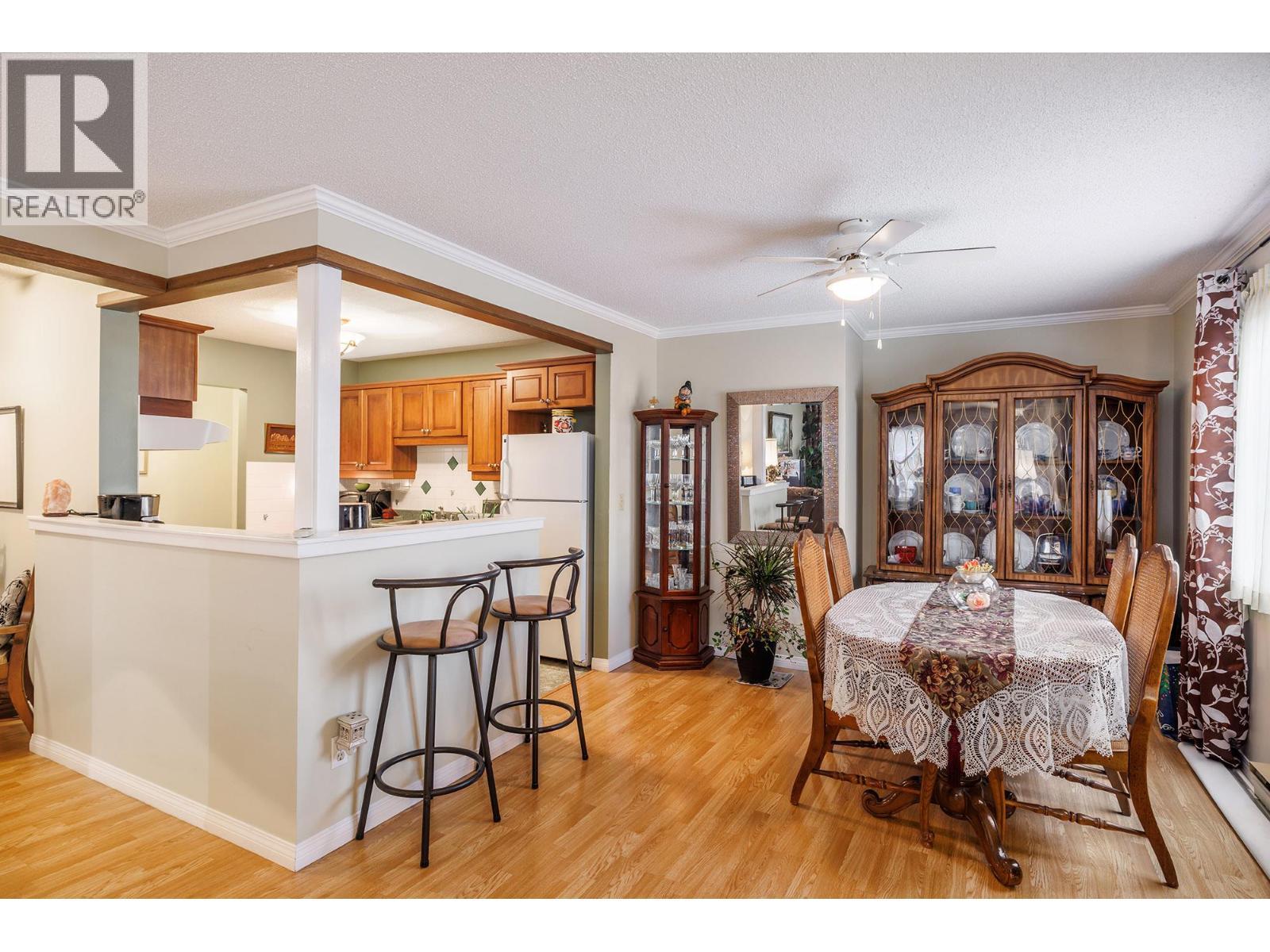 1035 Bernard Avenue Unit# 214 Lot# 29, Kelowna, BC - Indoor Photo Showing Dining Room