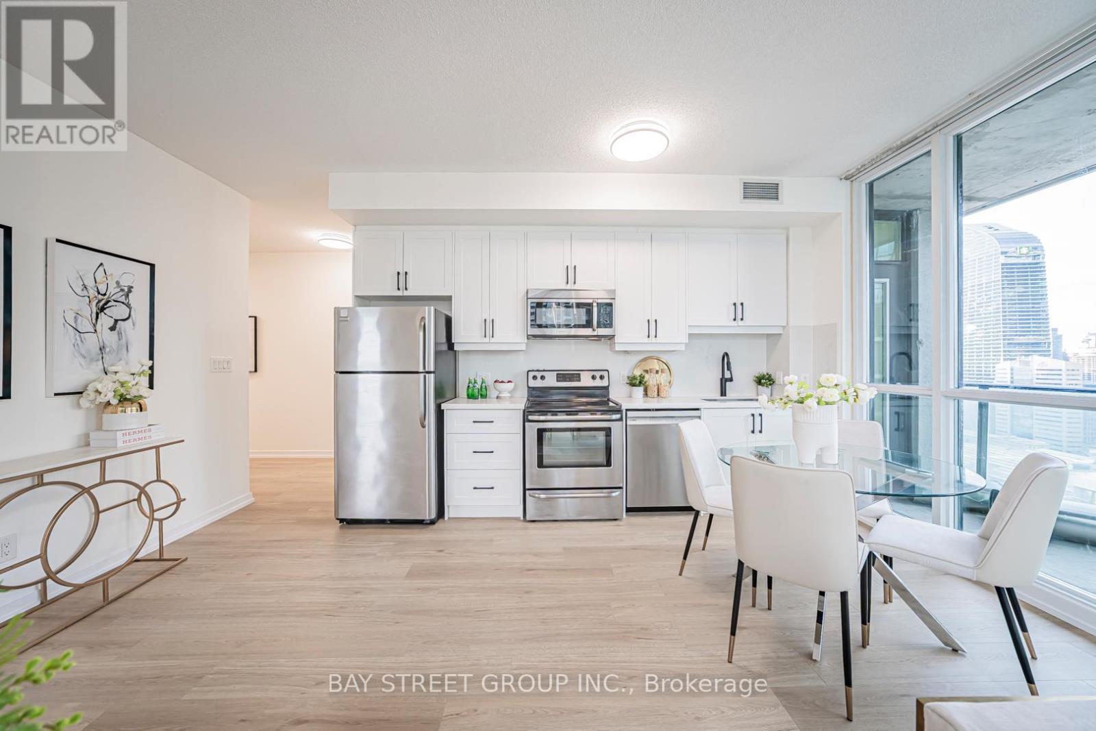 2704 - 33 Bay Street, Toronto, ON - Indoor Photo Showing Kitchen