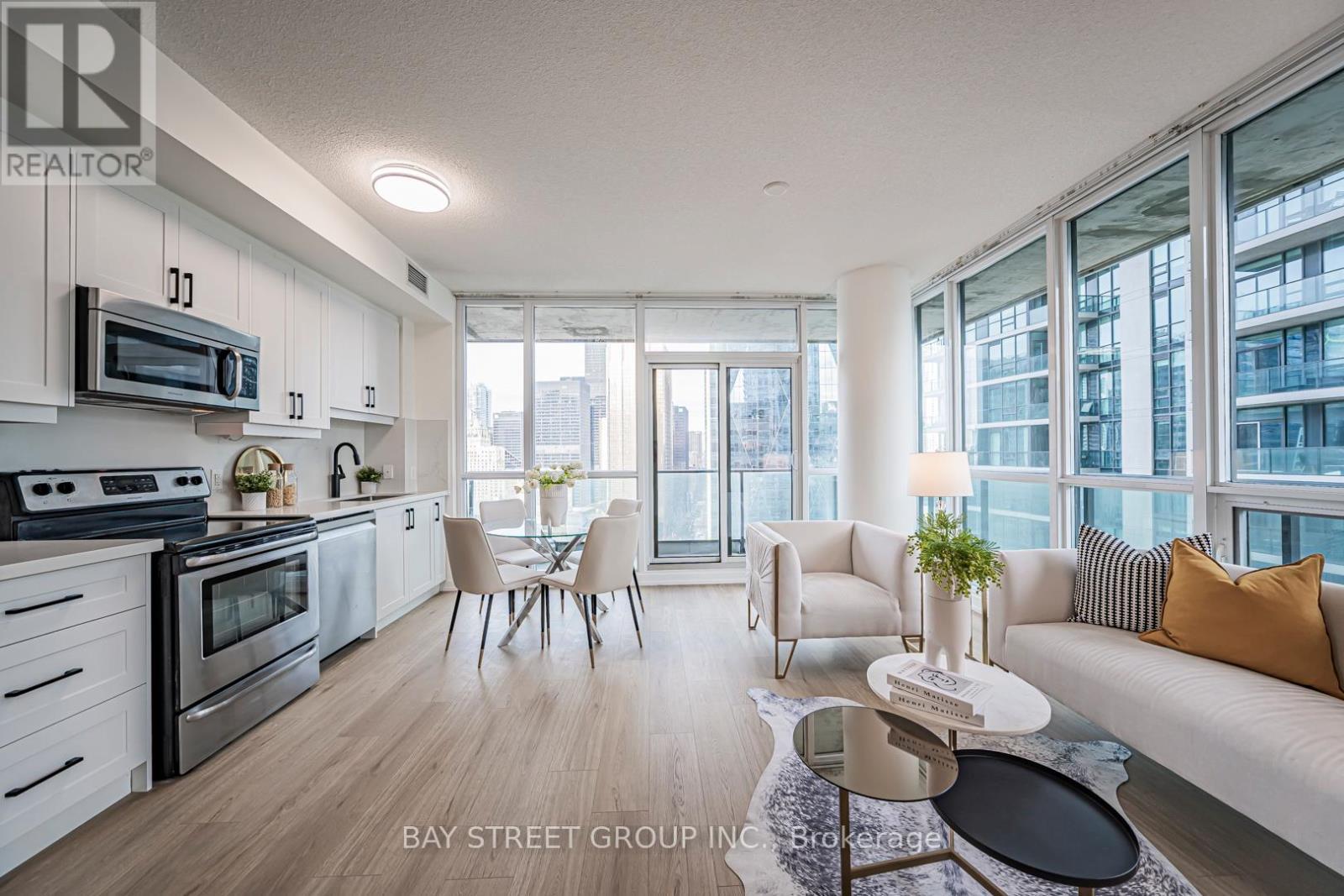 2704 - 33 Bay Street, Toronto, ON - Indoor