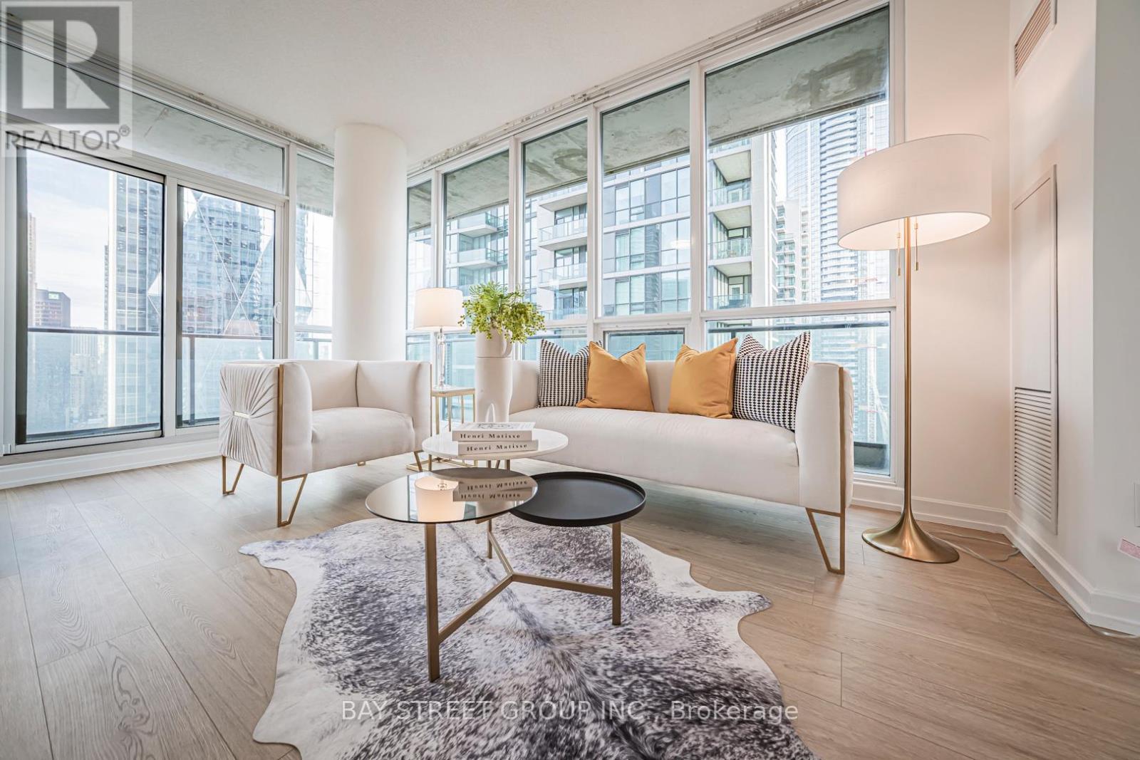2704 - 33 Bay Street, Toronto, ON - Indoor Photo Showing Living Room