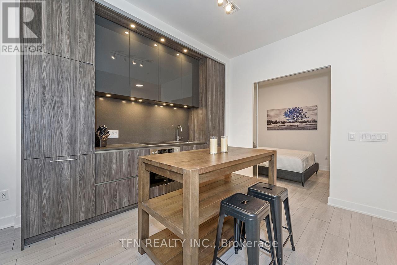 1003 - 15 Mercer Street, Toronto, ON - Indoor