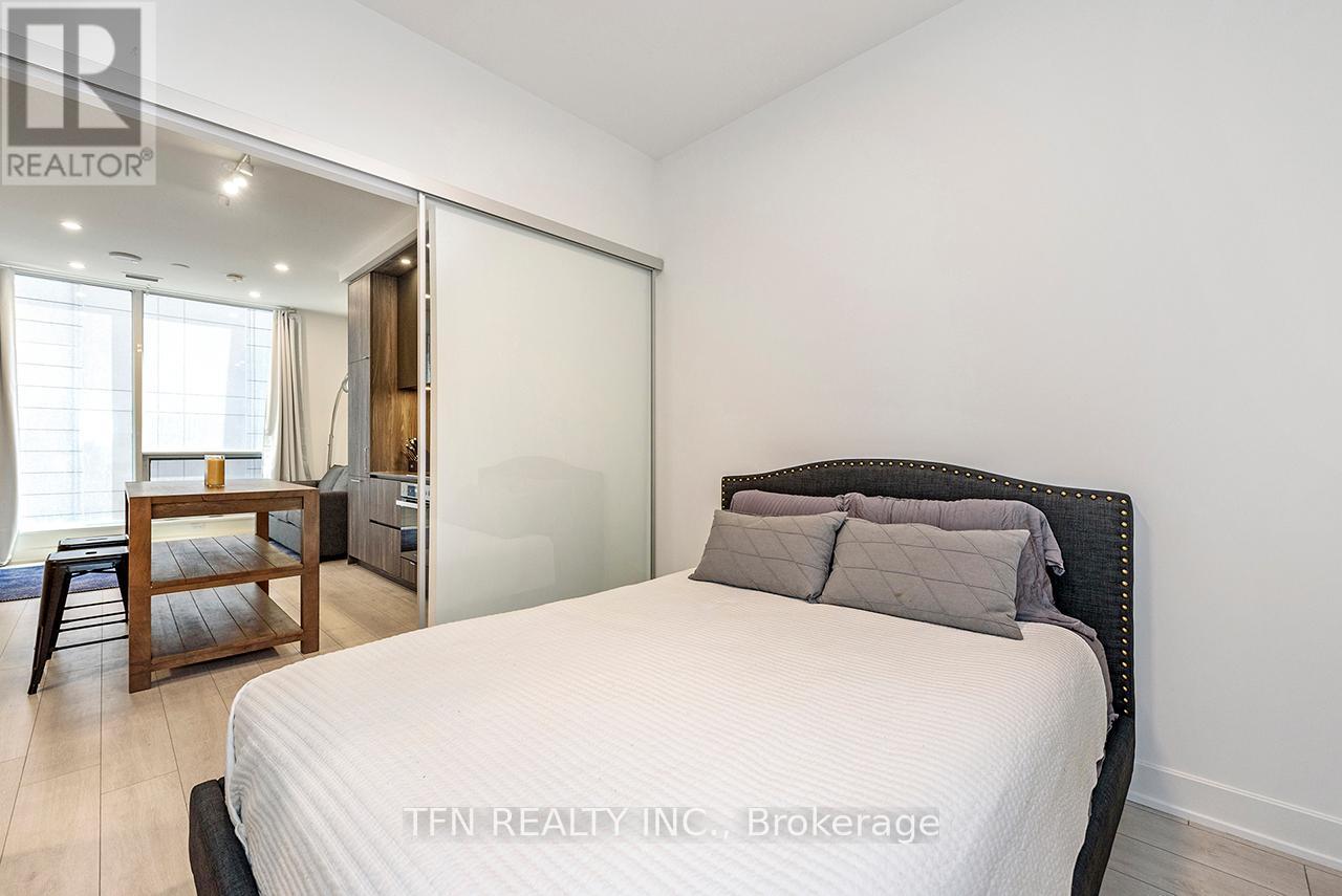 1003 - 15 Mercer Street, Toronto, ON - Indoor Photo Showing Bedroom