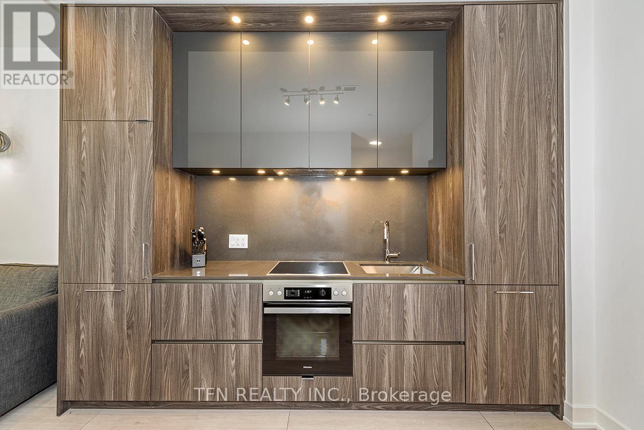 1003 - 15 Mercer Street, Toronto, ON - Indoor