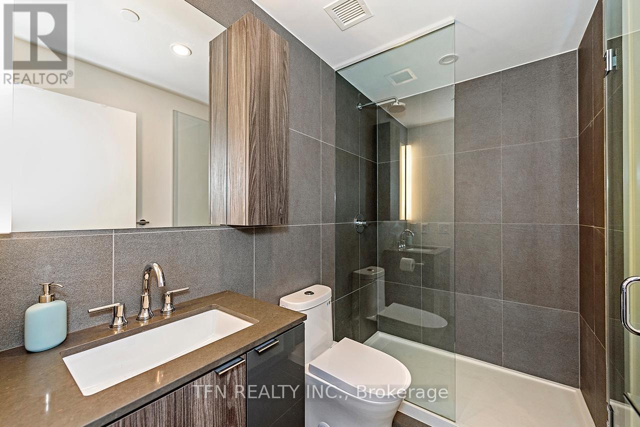 1003 - 15 Mercer Street, Toronto, ON - Indoor Photo Showing Bathroom