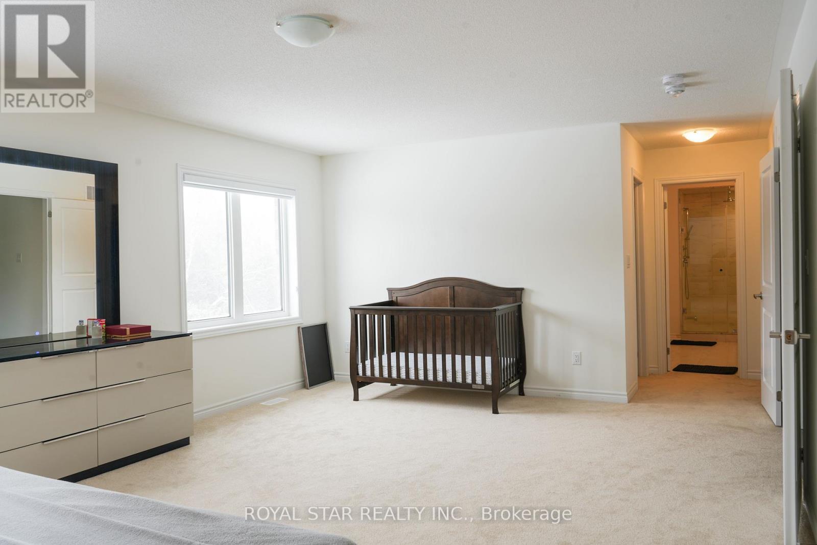 144 Rosanne Circle, Wasaga Beach, ON - Indoor Photo Showing Bedroom