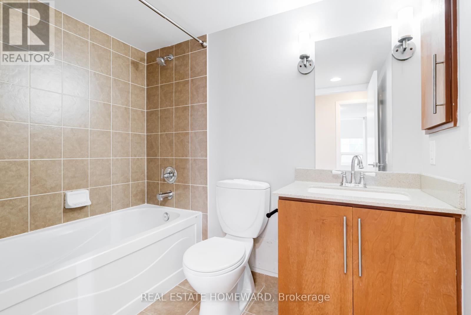 1855 - 25 Viking Lane, Toronto, ON - Indoor Photo Showing Bathroom