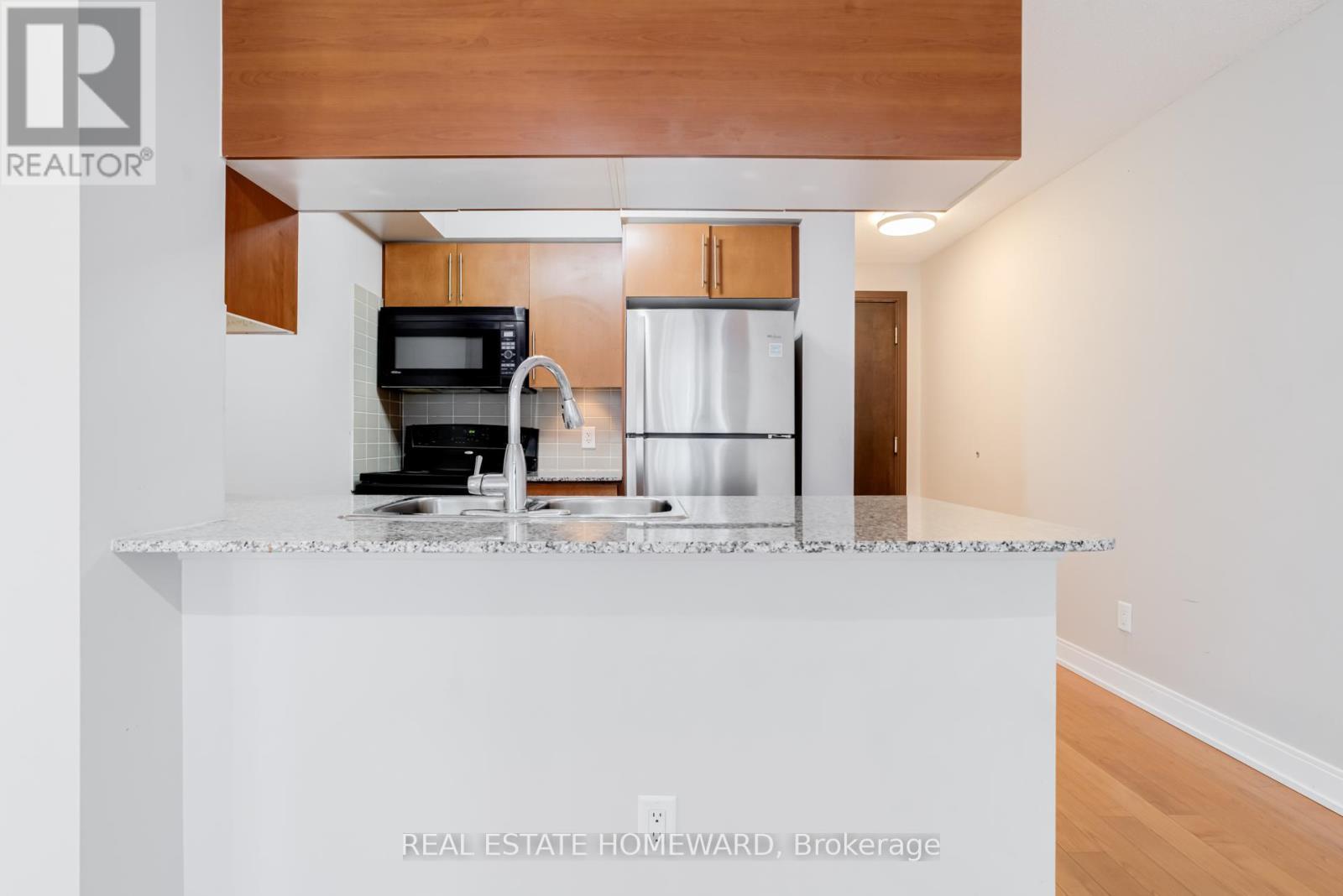 1855 - 25 Viking Lane, Toronto, ON - Indoor Photo Showing Kitchen