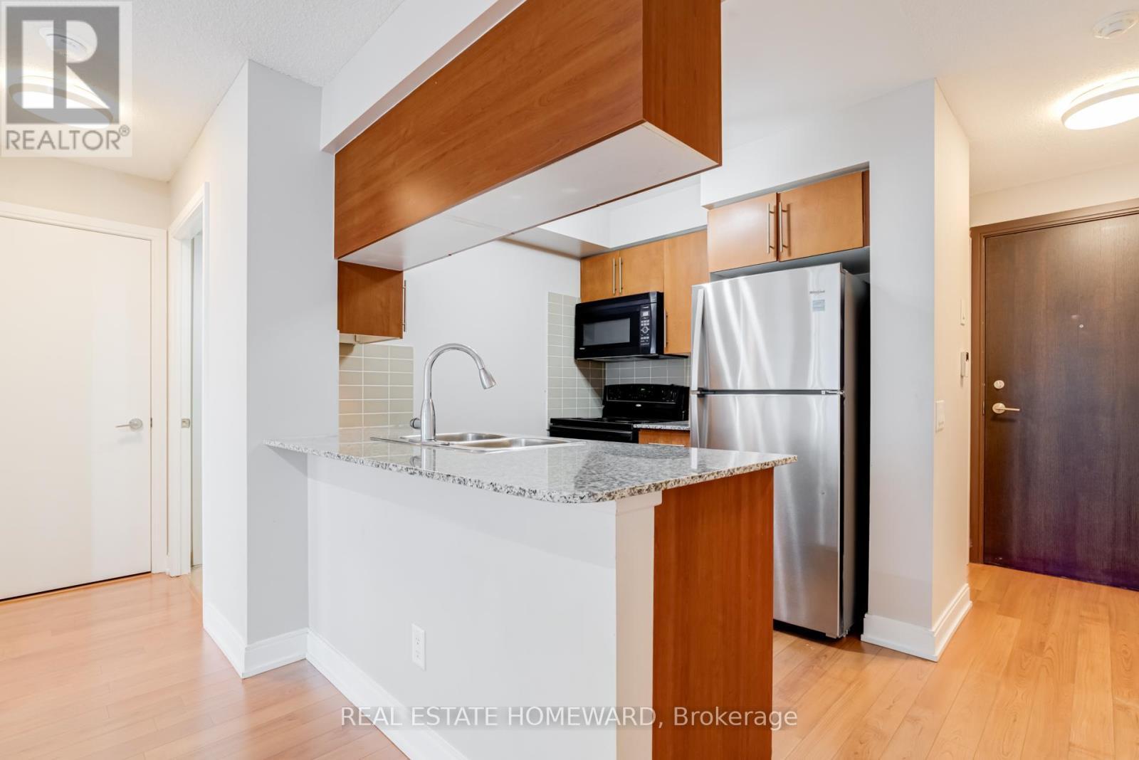 1855 - 25 Viking Lane, Toronto, ON - Indoor Photo Showing Kitchen