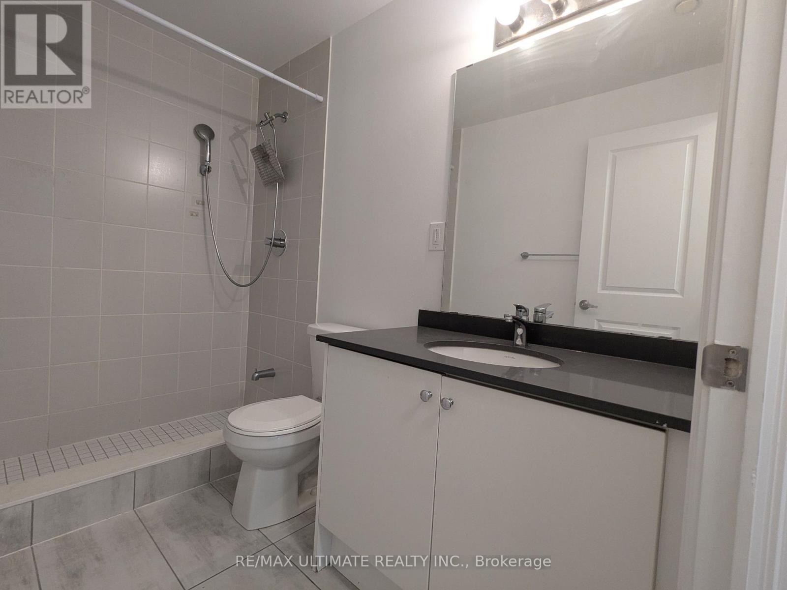 1 - 680 Atwater Avenue, Mississauga, ON - Indoor Photo Showing Bathroom