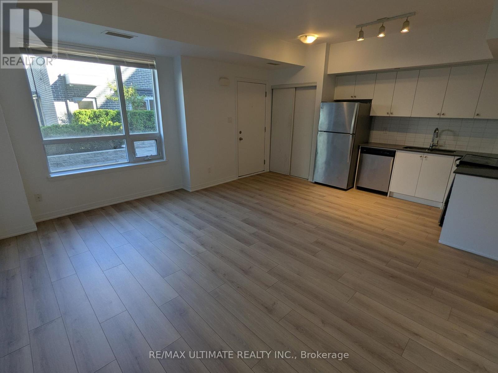 1 - 680 Atwater Avenue, Mississauga, ON - Indoor Photo Showing Kitchen