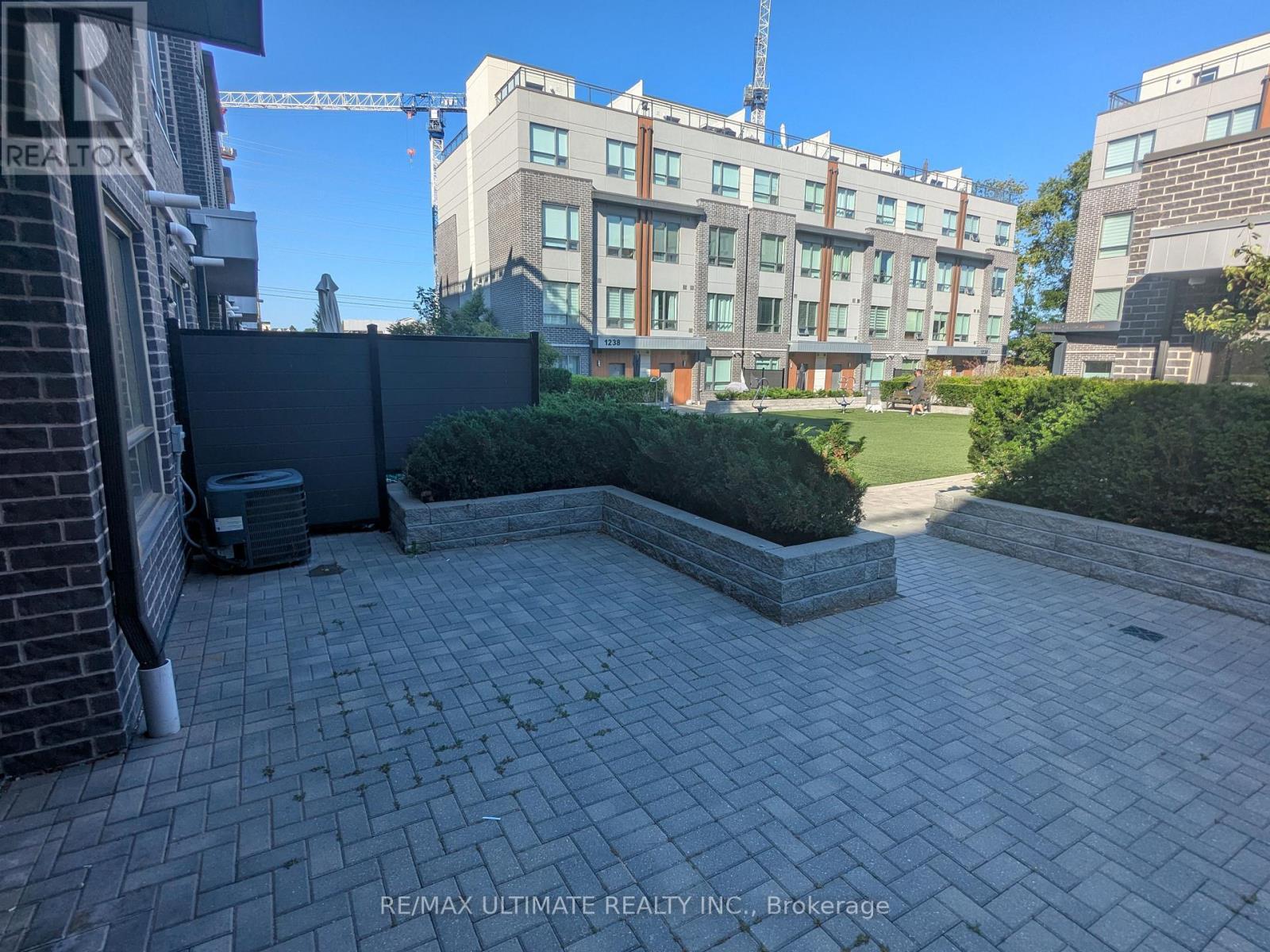1 - 680 Atwater Avenue, Mississauga, ON - Outdoor