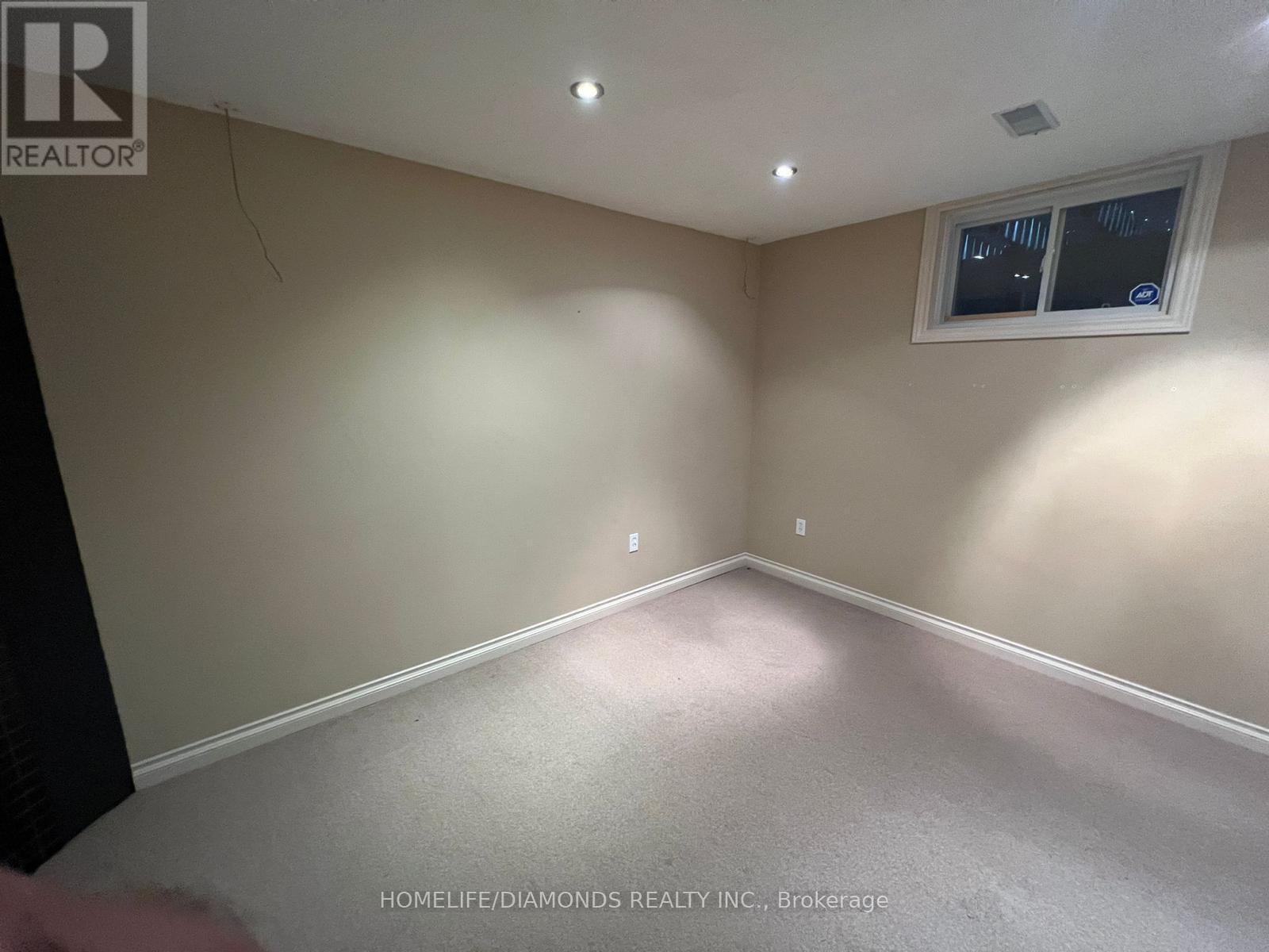 44 Karalee Crescent, Cambridge, ON - Indoor Photo Showing Other Room